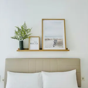 https://luminoso-apartamento-en-el-centro-de-cadiz.hotelsincadiz.net